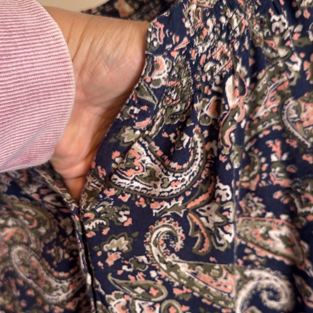Westport‎ Navy and Pink Paisley Blouse - Picture 4 of 13